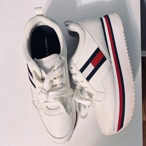 Size 7 M Tommy Hilfiger  shoes